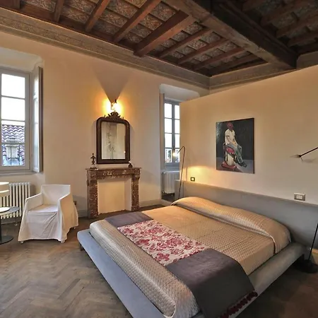 Vacciago Chateau Sleeps 8 Pool Wifi Dom wakacyjny *