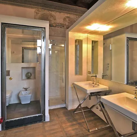 Vacciago Chateau Sleeps 8 Pool Wifi