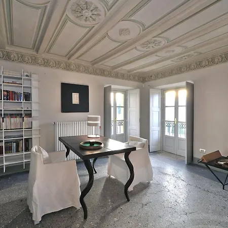 Vacciago Chateau Sleeps 8 Pool Wifi *