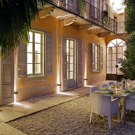Vacciago Chateau Sleeps 8 Pool Wifi Vakantiehuis Ameno