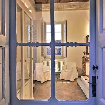 Vacciago Chateau Sleeps 8 Pool Wifi Dom wakacyjny *
